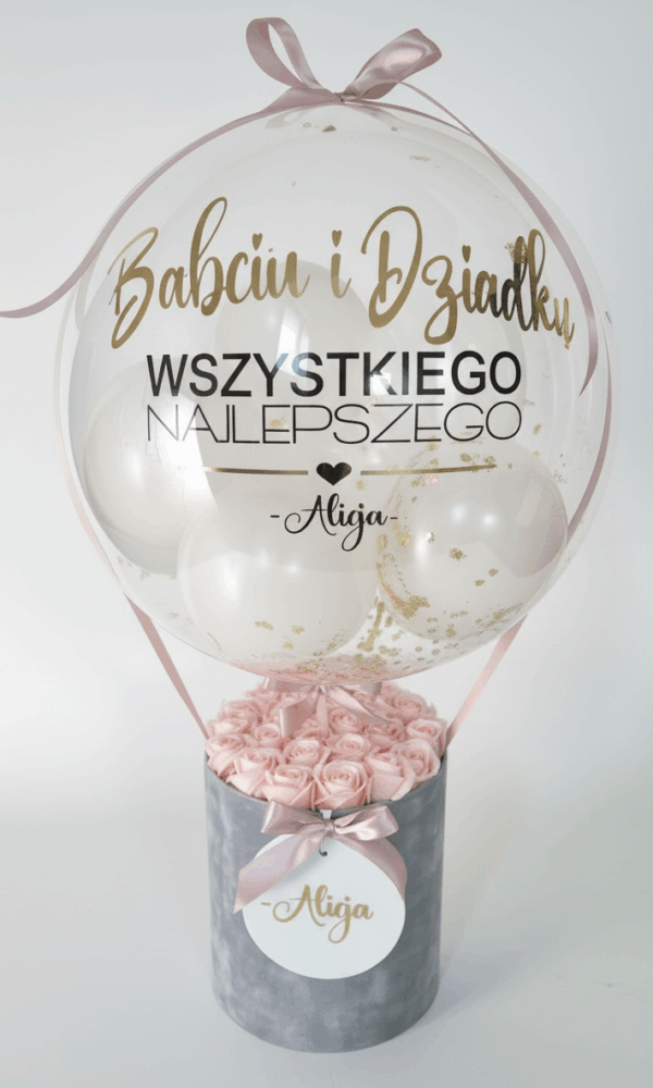 1 BalonBox z mydlanymi różami | Prezent z okazji Dnia Babci i Dziadka